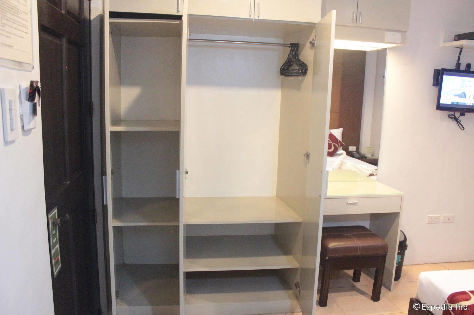 Acl Suites Quezon City Εξωτερικό φωτογραφία
